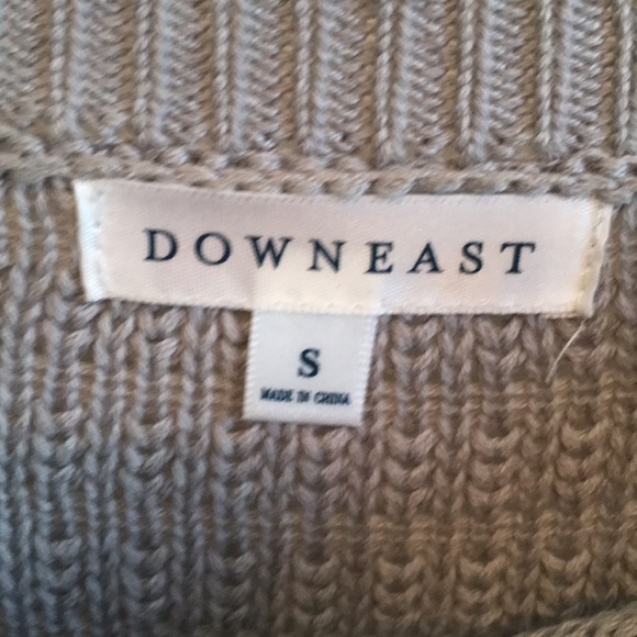 Gray cable knit sweater - Picture 2 of 3